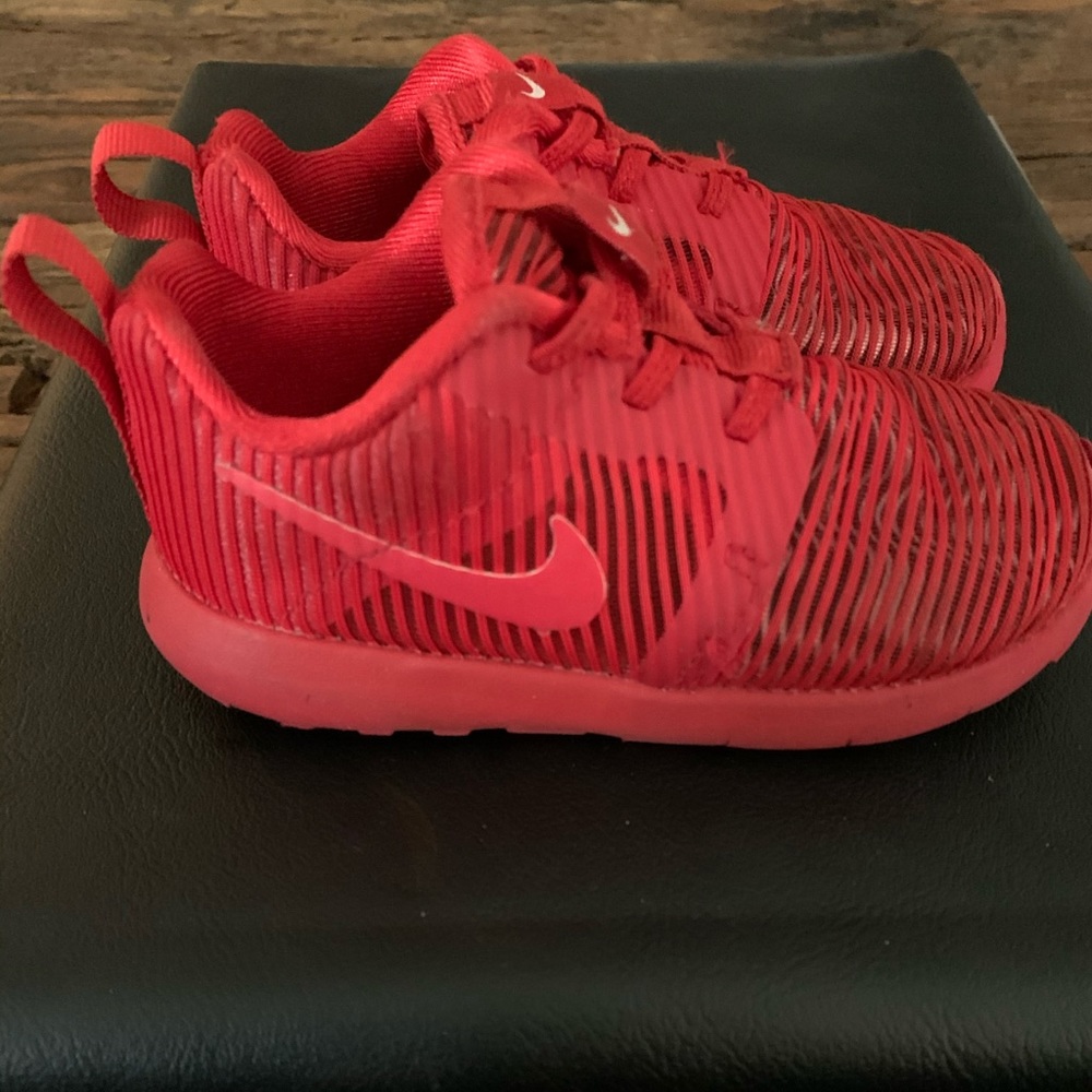 Nike Toddler Sneakers Red Size 8